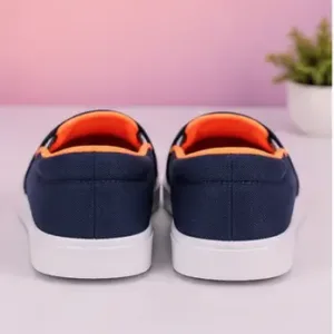 Kids Canvas Casual Slip-On Sneakers Blue Lightweight Breathable Walking Shoes ( blue, 4-5 Years )